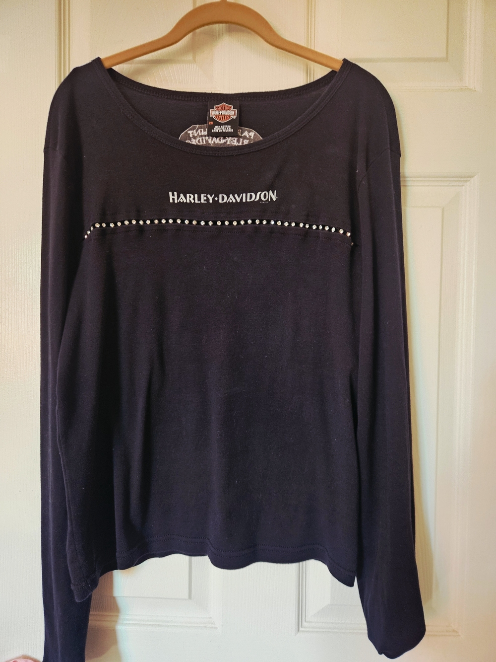 Harley‑Davidson Black Long‑Sleeve Top with Rhine Stone Accent